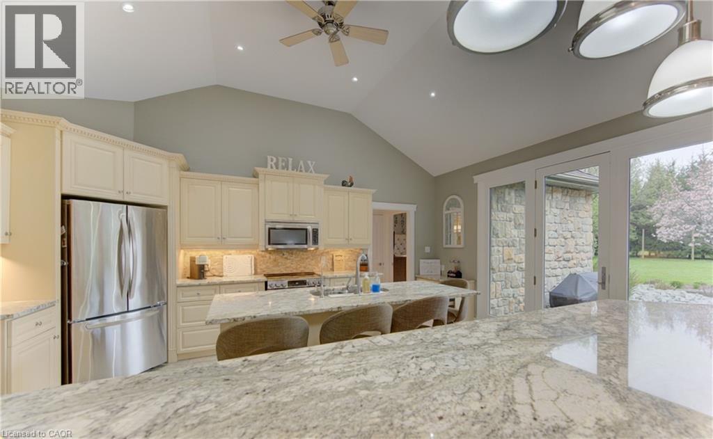 118 Old Mill Road, Cambridge, ON - Indoor Photo Showing Kitchen