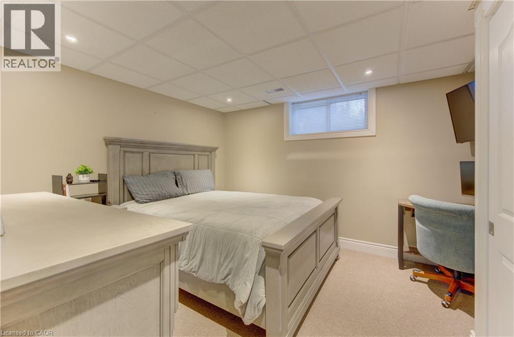 118 Old Mill Road, Cambridge, ON - Indoor Photo Showing Bedroom