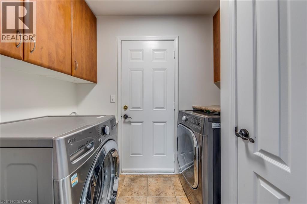 4208 Fuller Crescent, Burlington, ON - Indoor Photo Showing Laundry Room