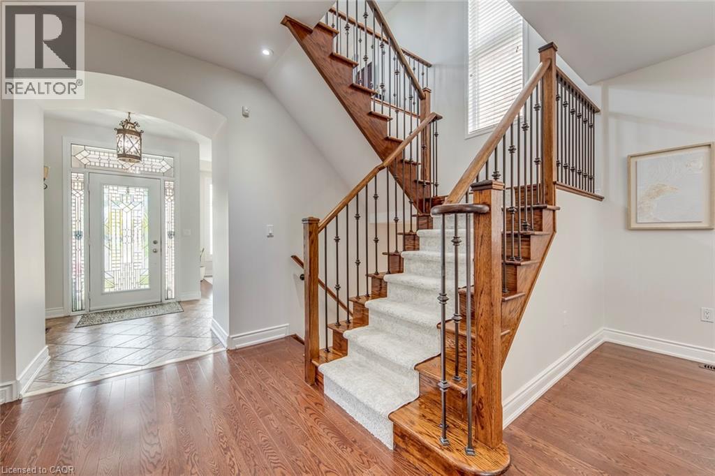 4208 Fuller Crescent, Burlington, ON - Indoor Photo Showing Other Room