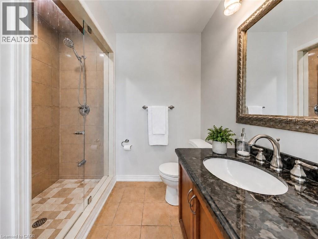 4208 Fuller Crescent, Burlington, ON - Indoor Photo Showing Bathroom