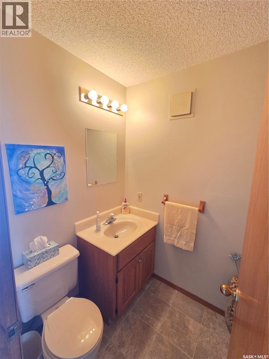 509 Carlyle Avenue, Carlyle, SK - Indoor Photo Showing Bathroom