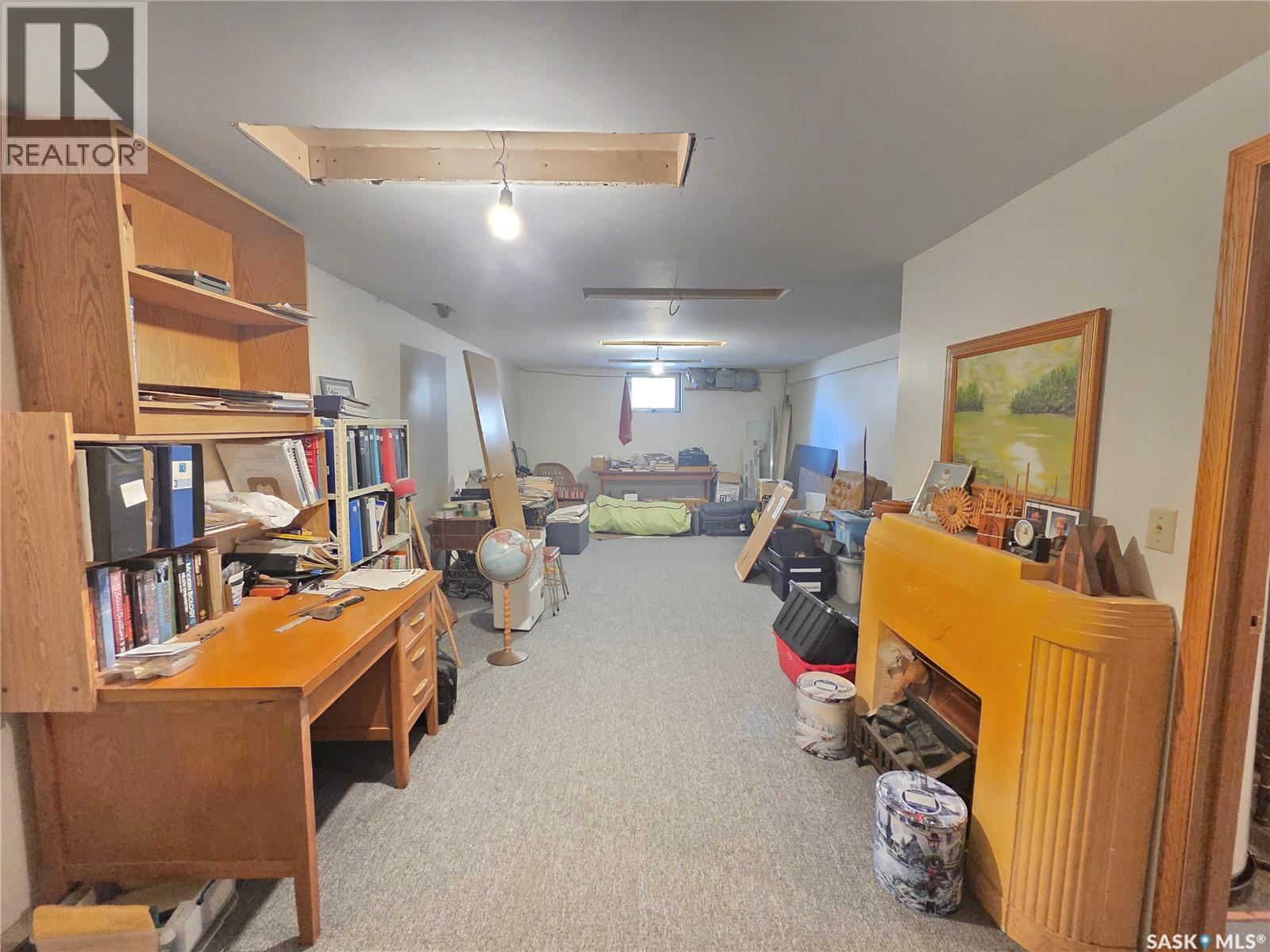 509 Carlyle Avenue, Carlyle, SK - Indoor