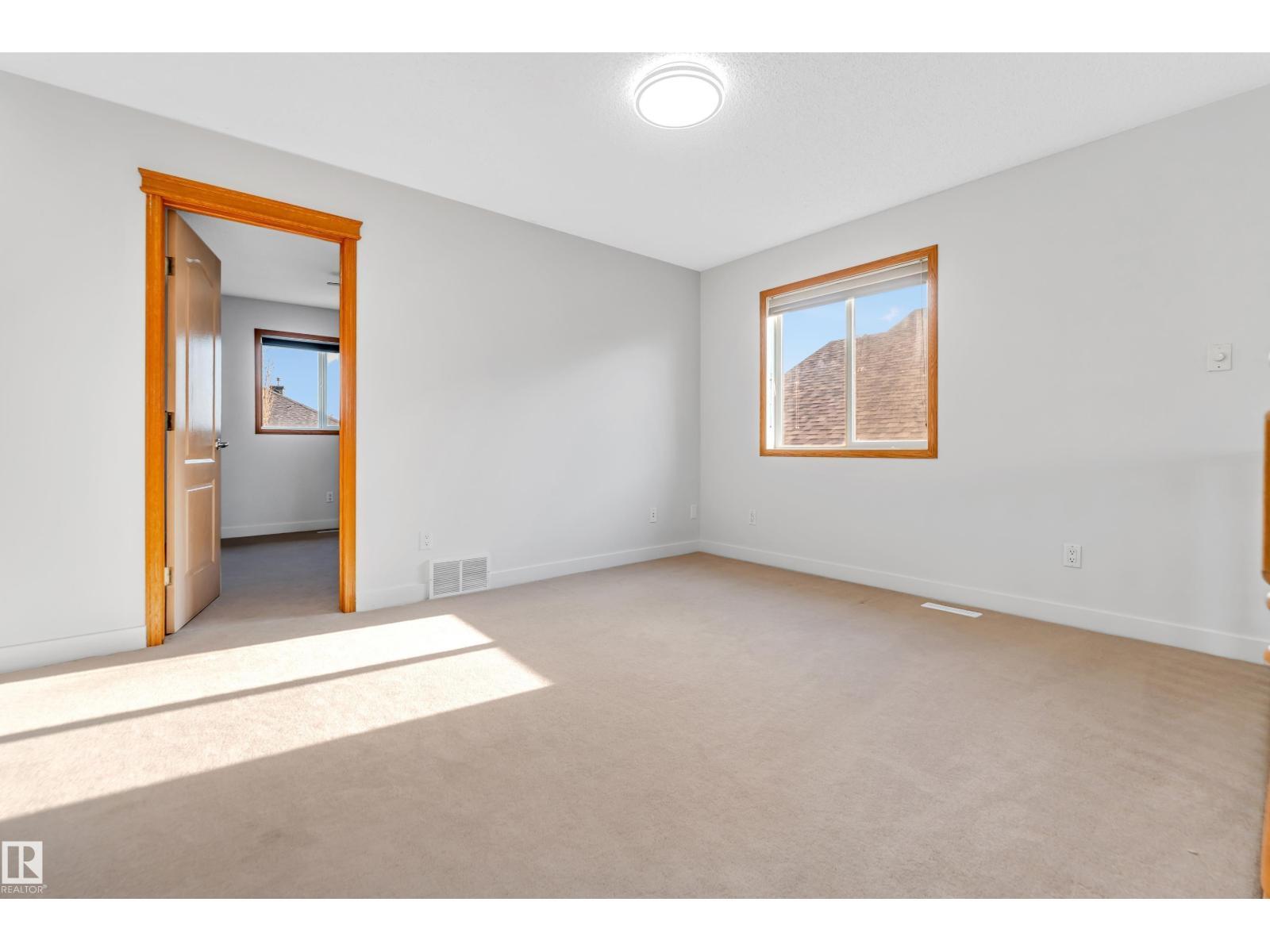 10621 175A Av Nw, Edmonton, AB - Indoor Photo Showing Other Room