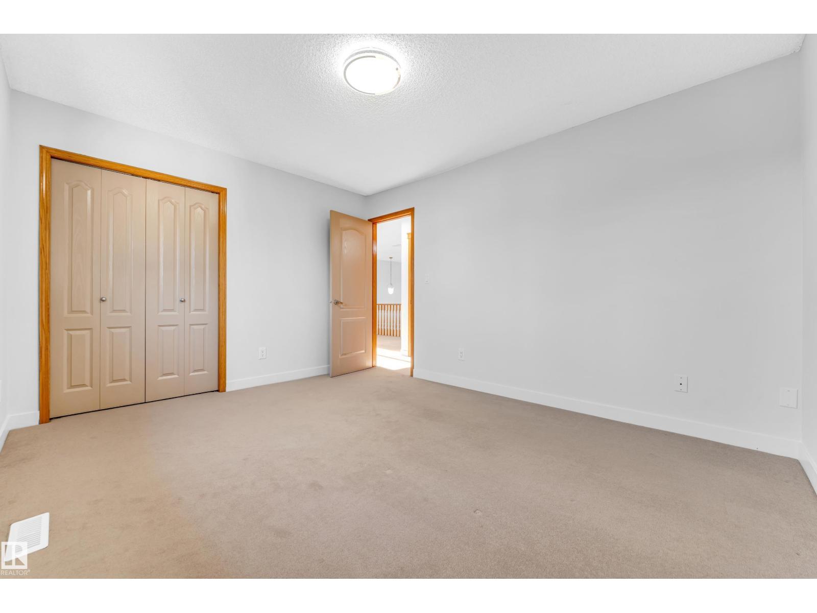 10621 175A Av Nw, Edmonton, AB - Indoor Photo Showing Other Room