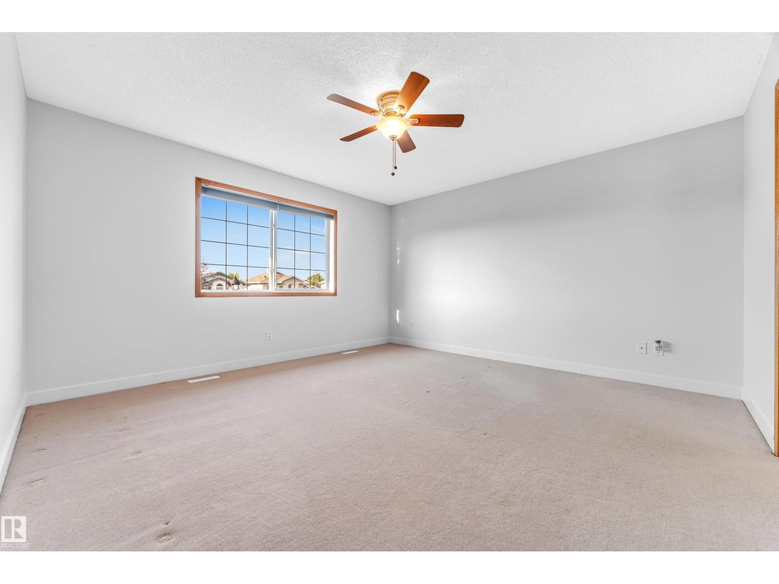10621 175A Av Nw, Edmonton, AB - Indoor Photo Showing Other Room
