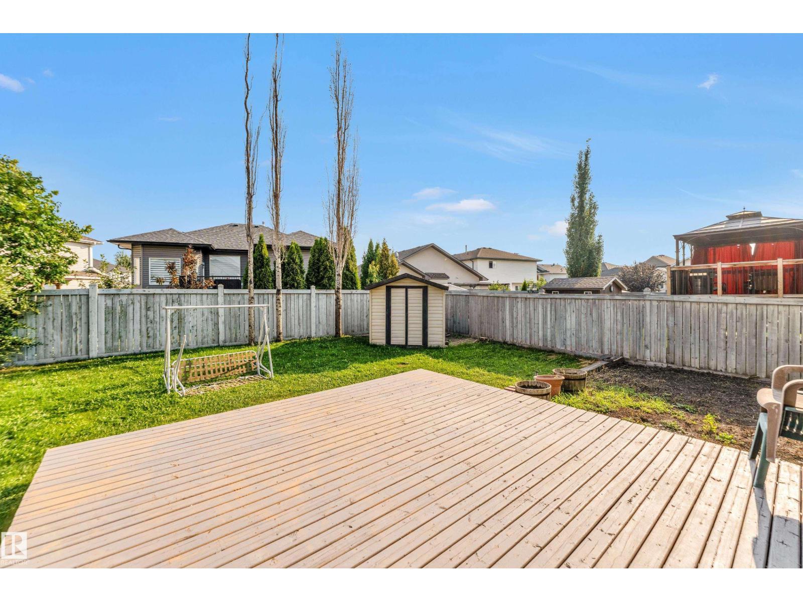 10621 175A Av Nw, Edmonton, AB - Outdoor With Backyard