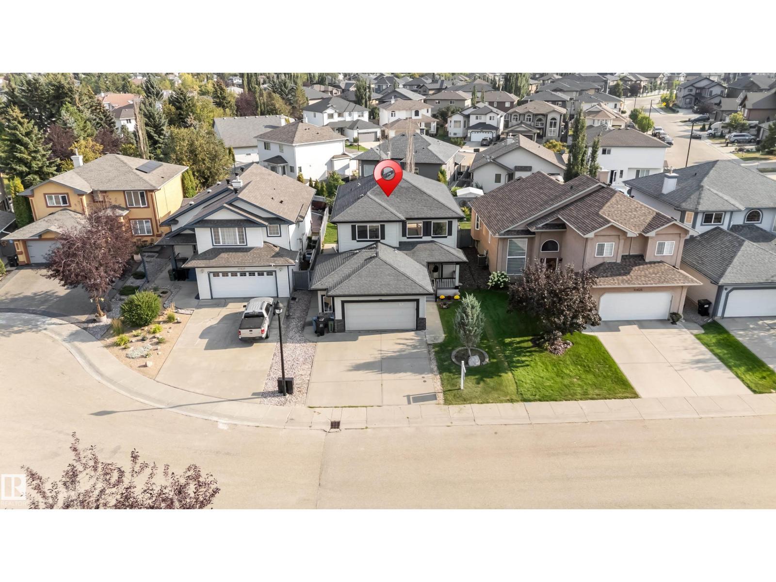 10621 175A Av Nw, Edmonton, AB - Outdoor With Facade