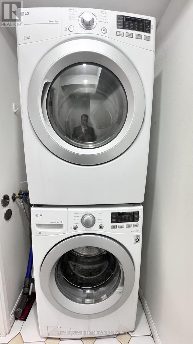 Laundry - 2012 - 101 Subway Crescent, Toronto, ON - Indoor Photo Showing Laundry Room
