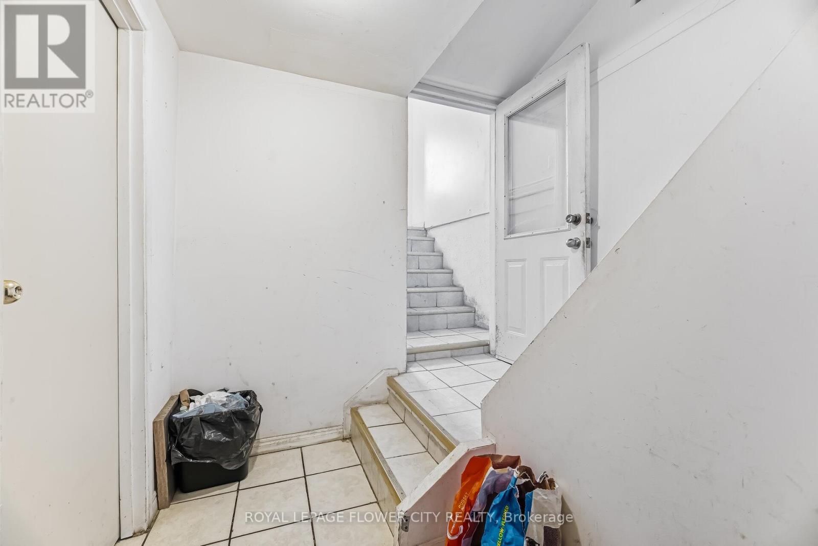 3027 Coral Drive, Mississauga, ON - Indoor Photo Showing Other Room