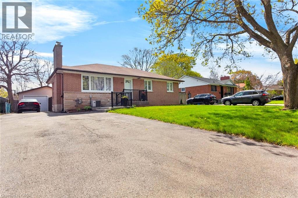 874 Francis Road, Burlington, ON - Outdoor