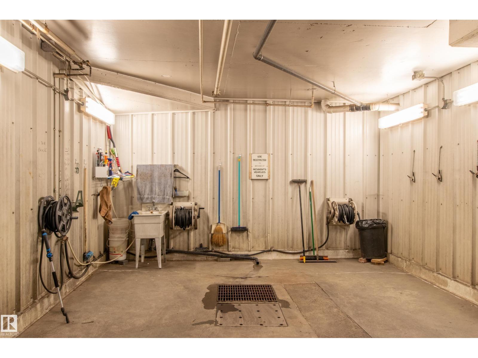 #112 6703 172 St Nw, Edmonton, AB - Indoor