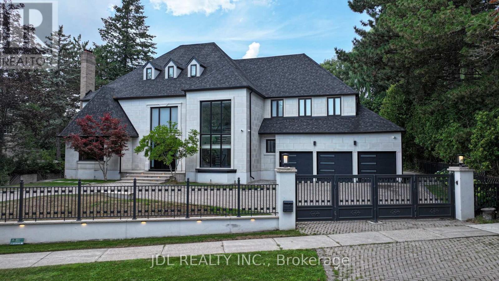 19 Fifeshire Road, Toronto, ON