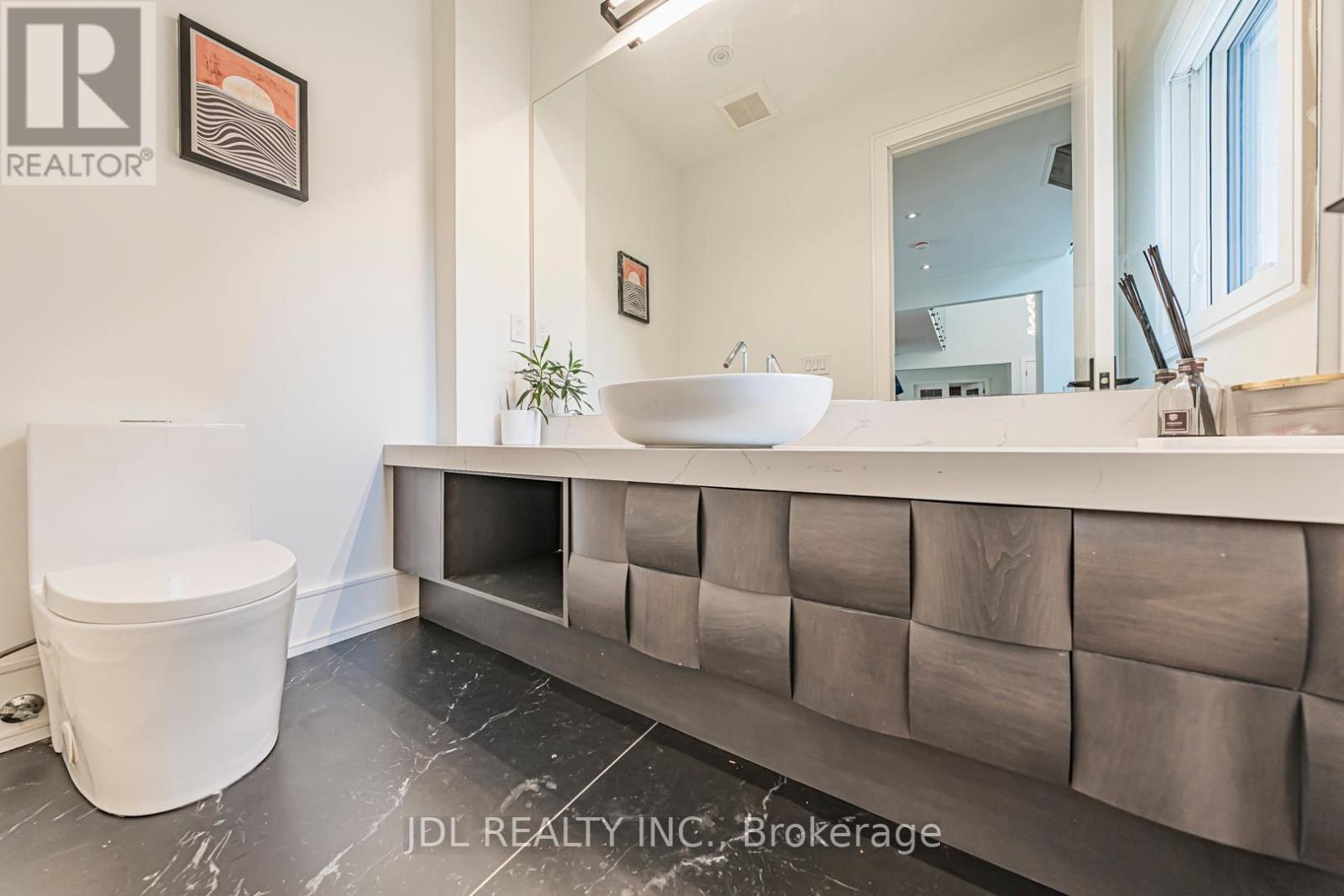 19 Fifeshire Road, Toronto, ON