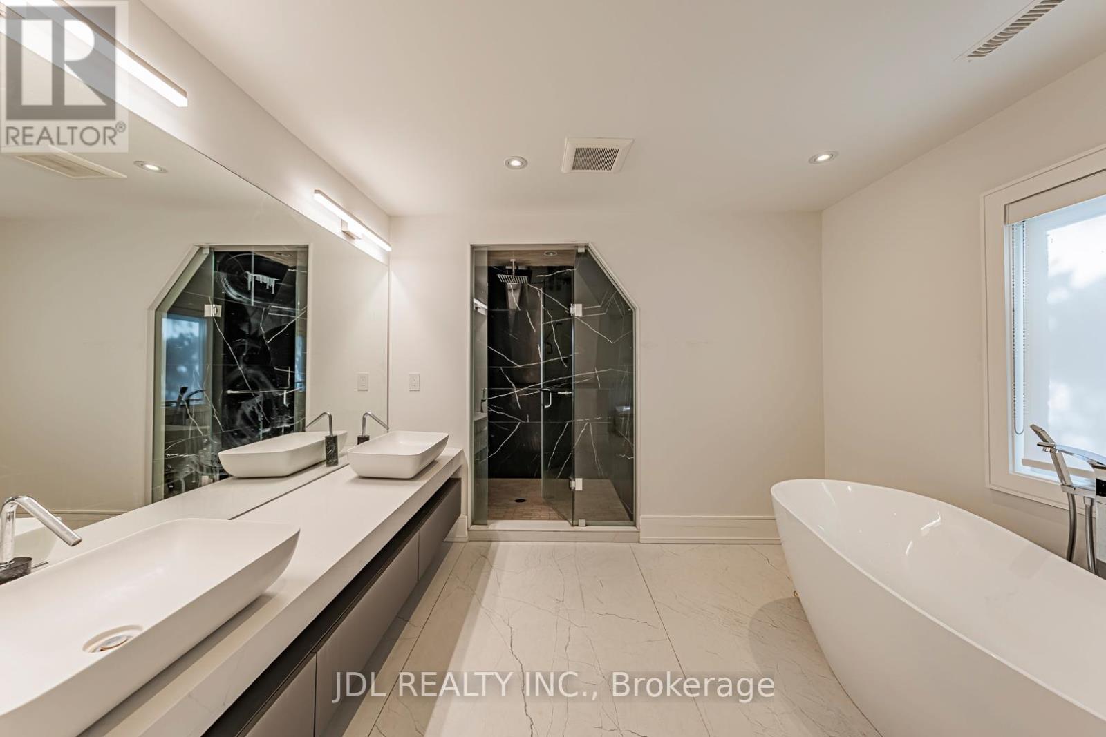 19 Fifeshire Road, Toronto, ON