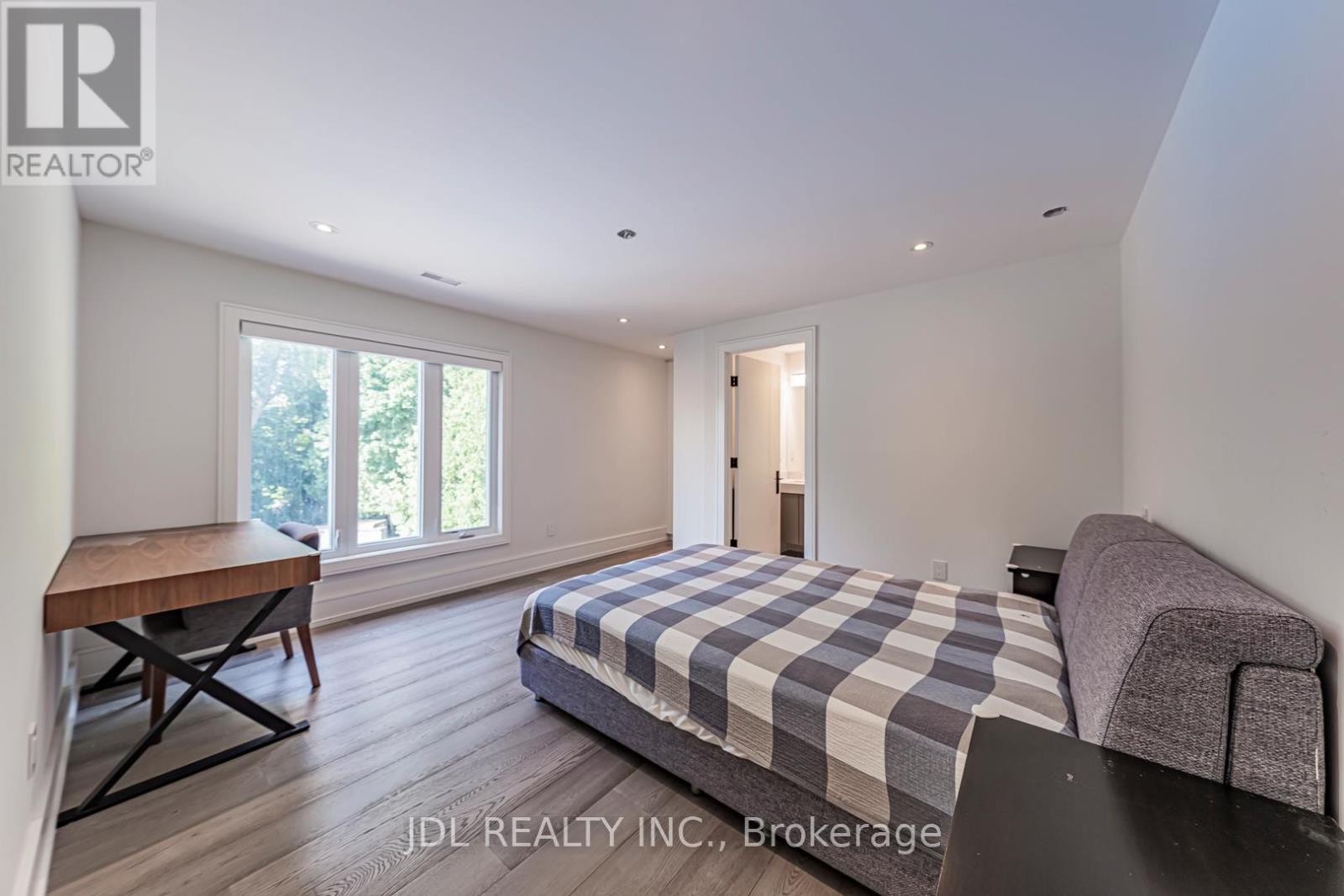 19 Fifeshire Road, Toronto, ON