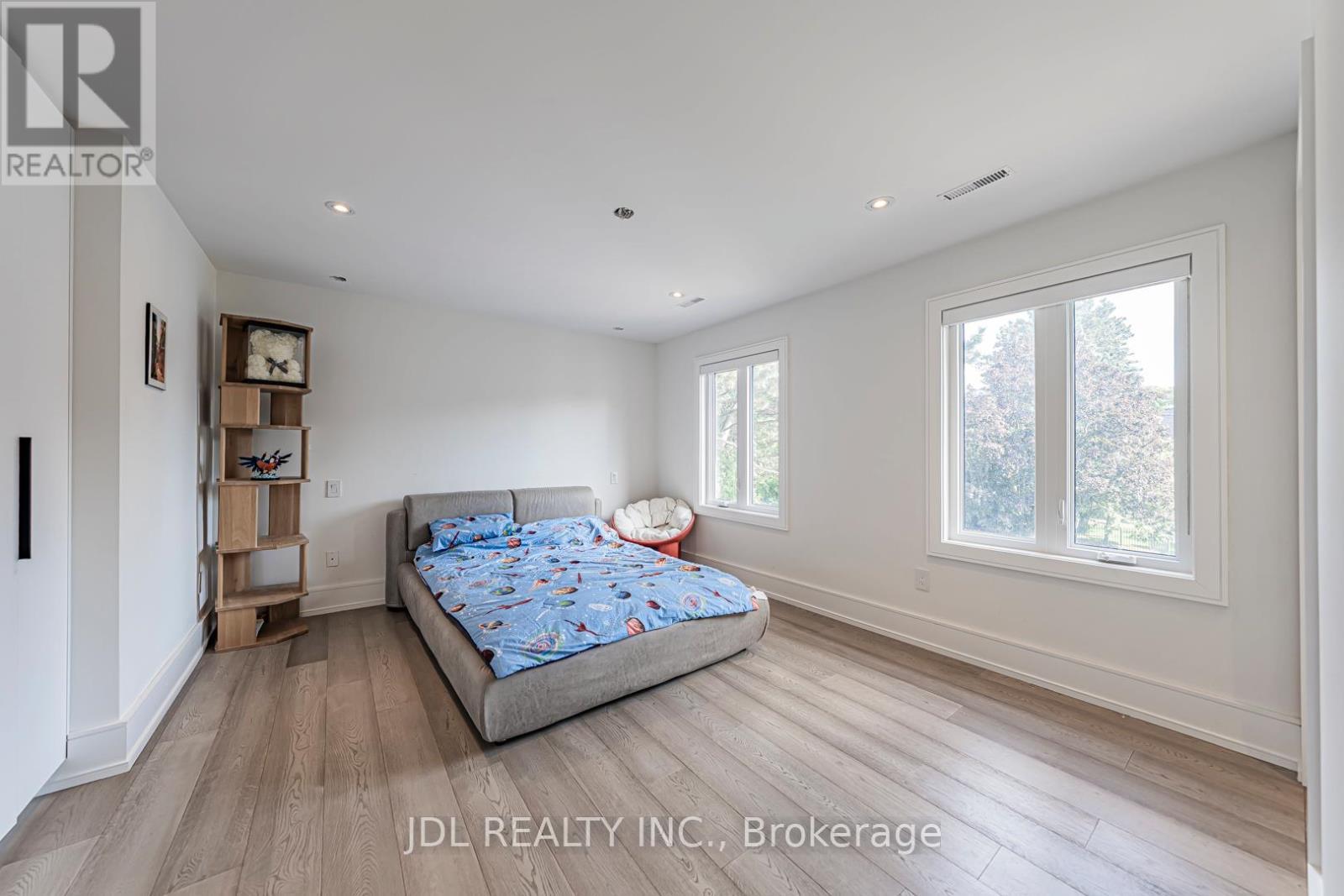 19 Fifeshire Road, Toronto, ON