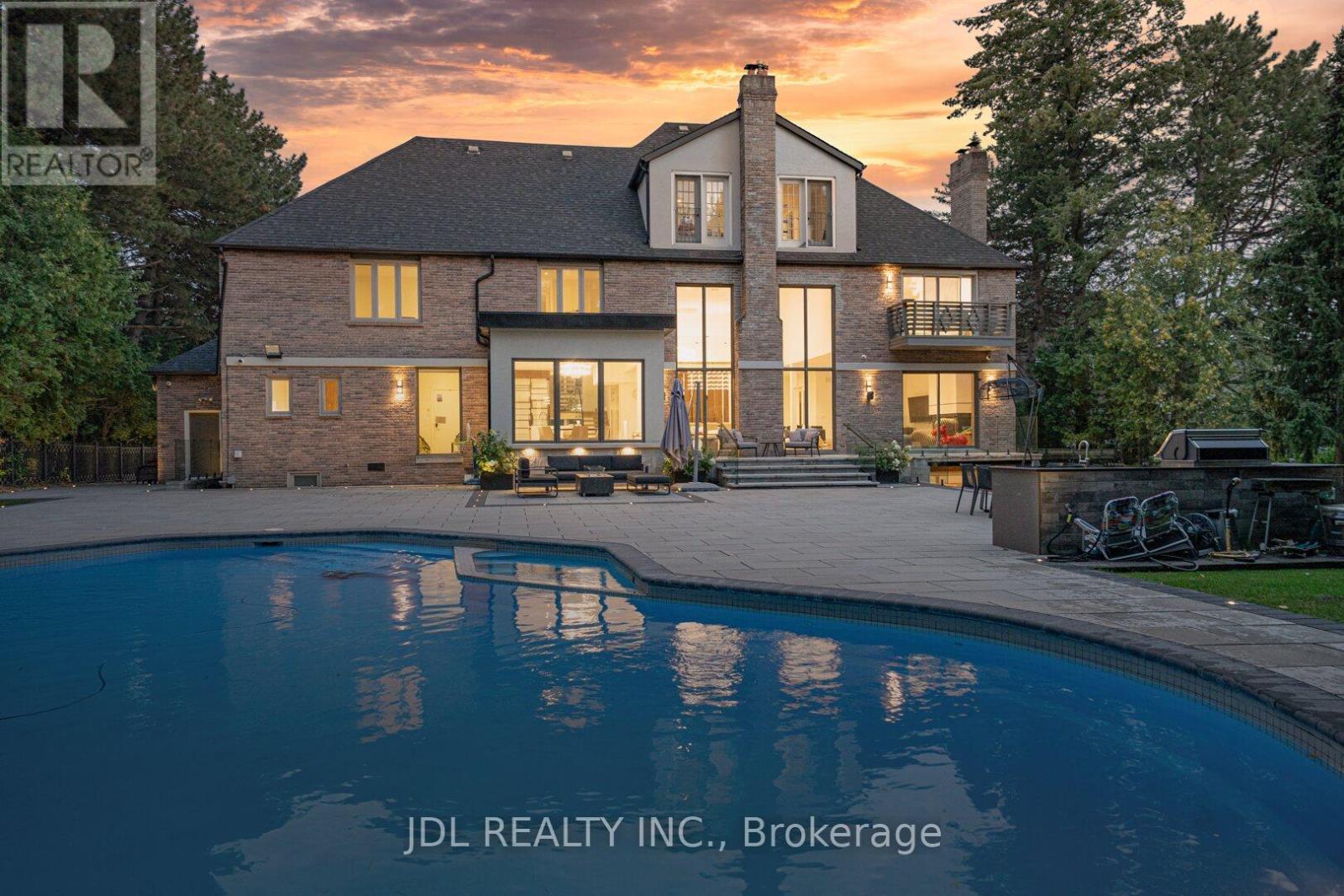 19 Fifeshire Road, Toronto, ON