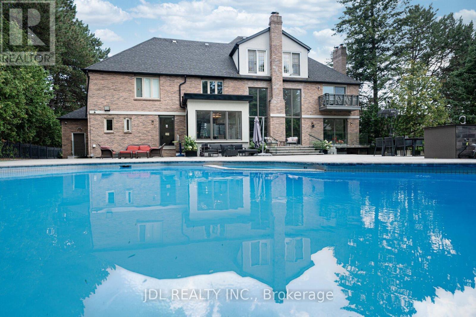 19 Fifeshire Road, Toronto, ON