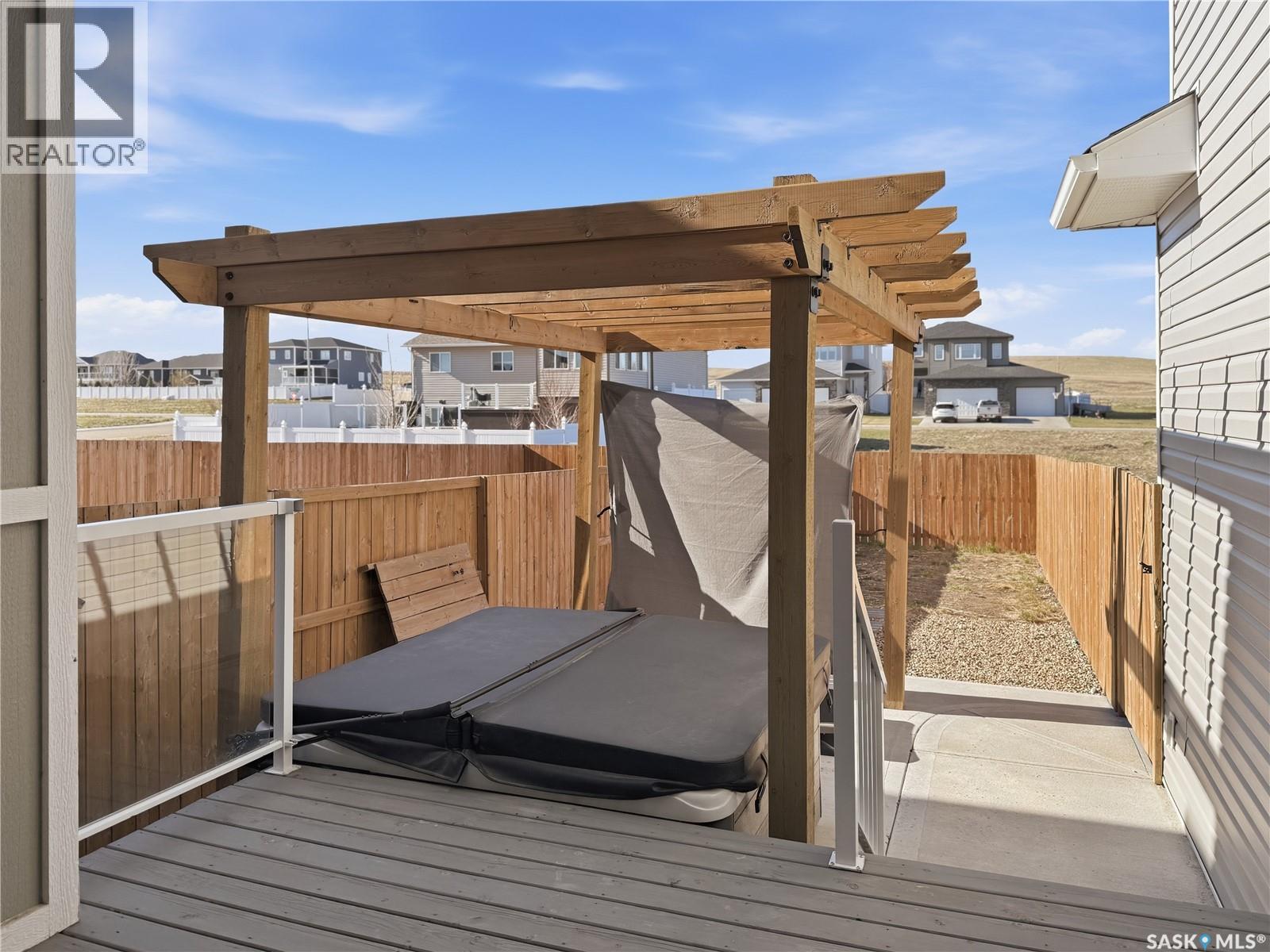 637 Douglas Drive, Swift Current, SK - Outdoor With Exterior