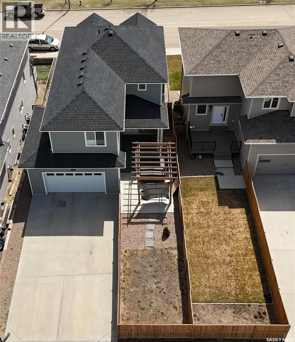 637 Douglas Drive, Swift Current, SK - Outdoor