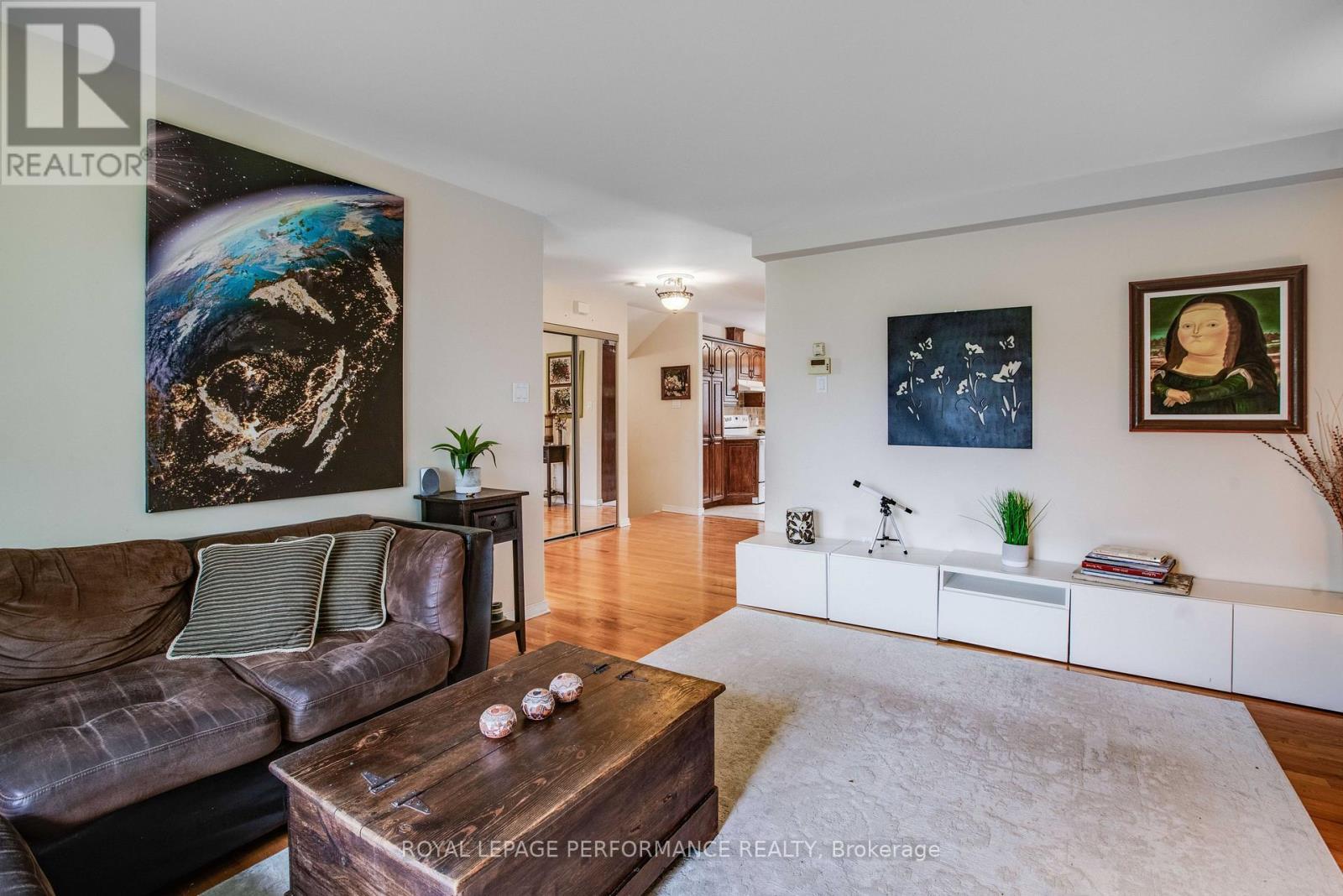 531 Du Bercail Road, Champlain, ON - Indoor Photo Showing Living Room