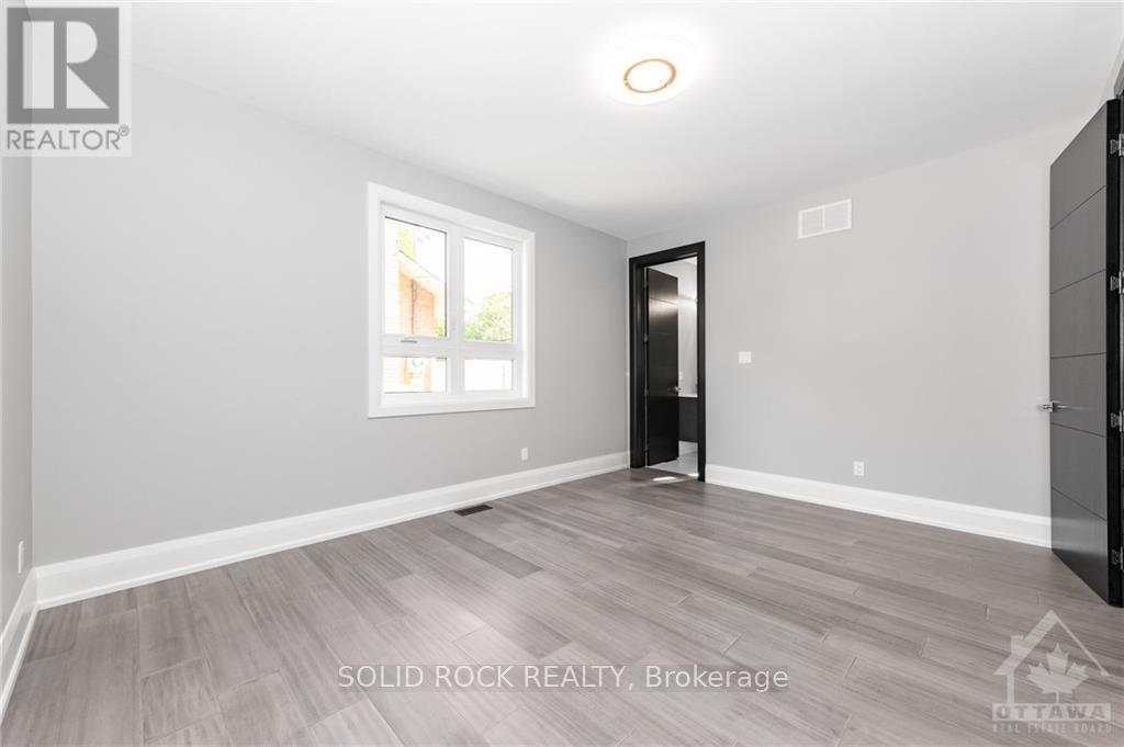 224 Roger Road, Ottawa, ON - Indoor Photo Showing Other Room