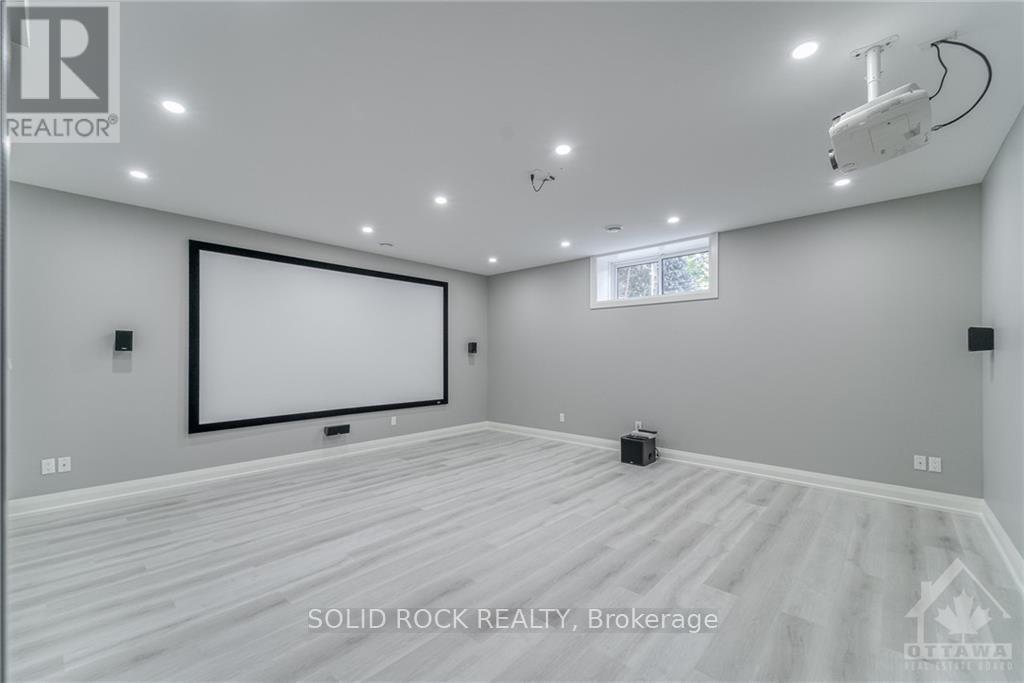 224 Roger Road, Ottawa, ON - Indoor