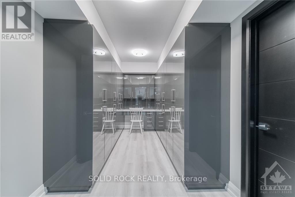 224 Roger Road, Ottawa, ON - Indoor