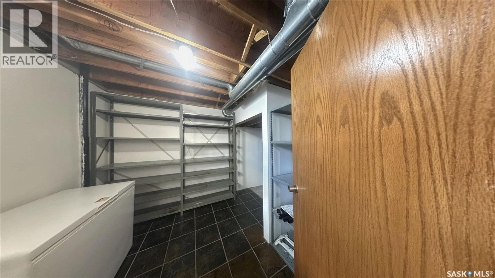 3918 Centennial Drive, Saskatoon, SK - Indoor