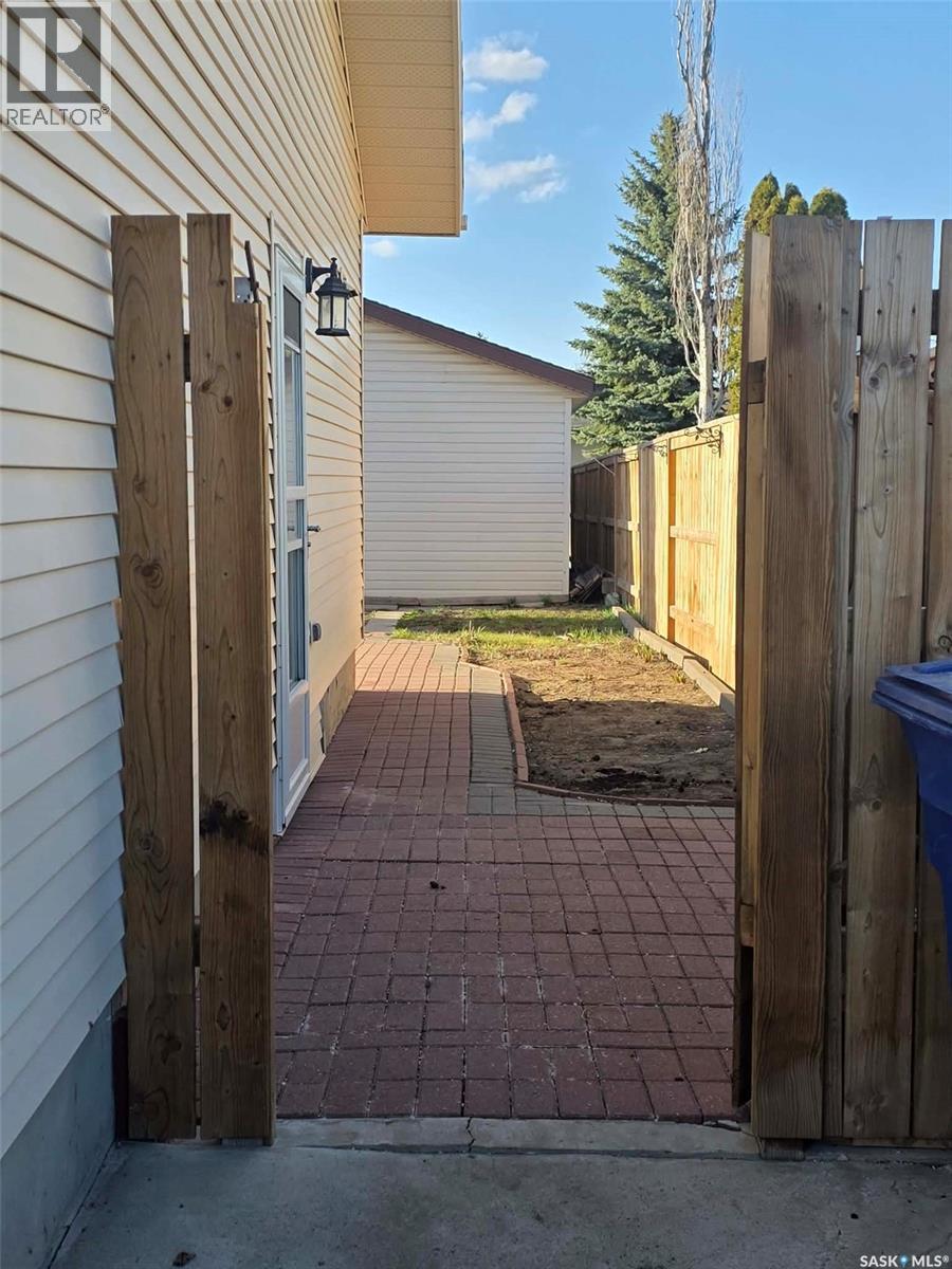 3918 Centennial Drive, Saskatoon, SK - Outdoor With Exterior