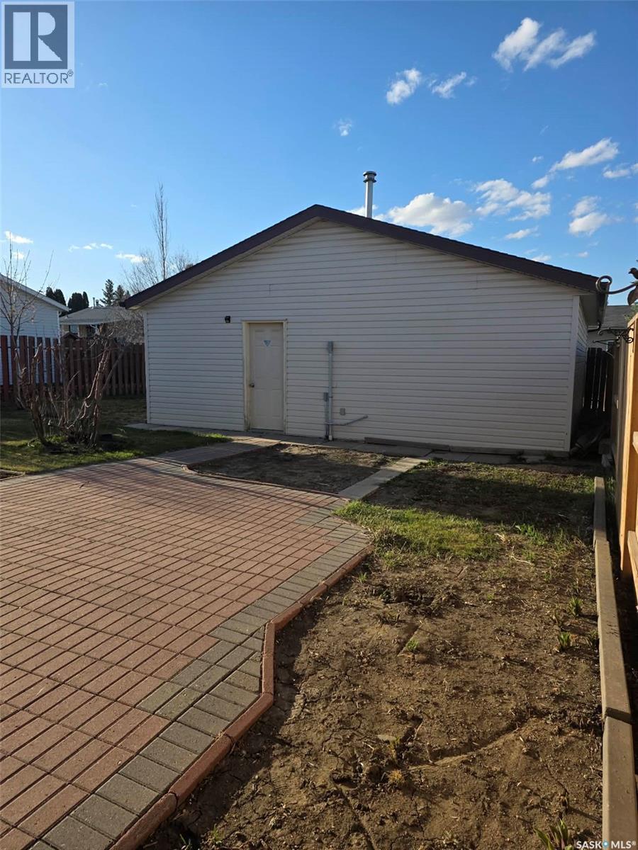 3918 Centennial Drive, Saskatoon, SK - Outdoor