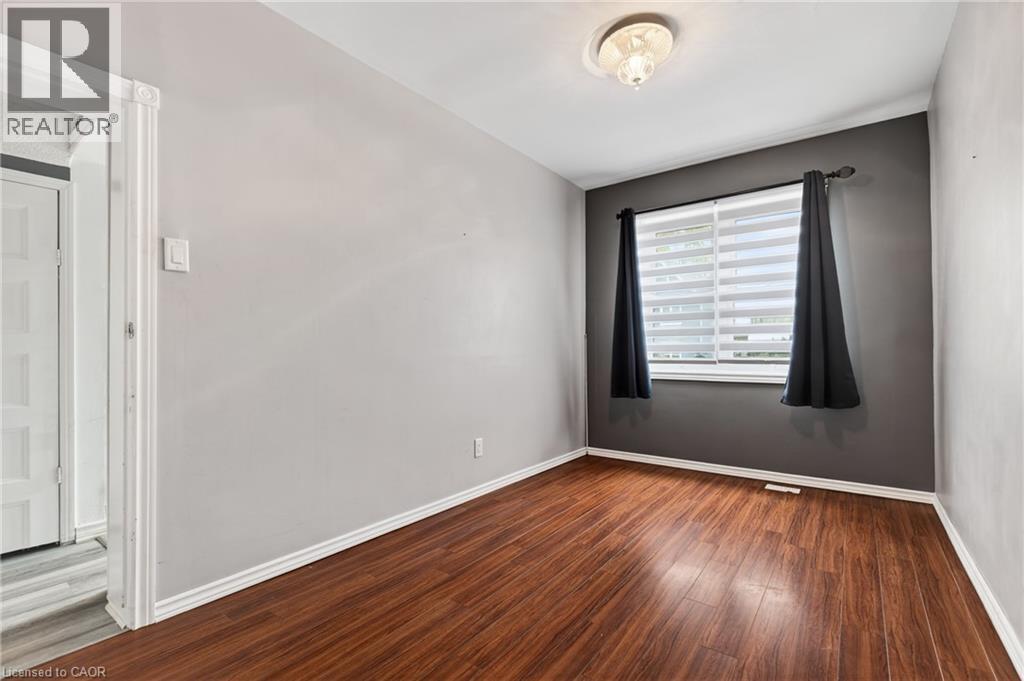 14 Cambridge Avenue, Hamilton, ON - Indoor Photo Showing Other Room