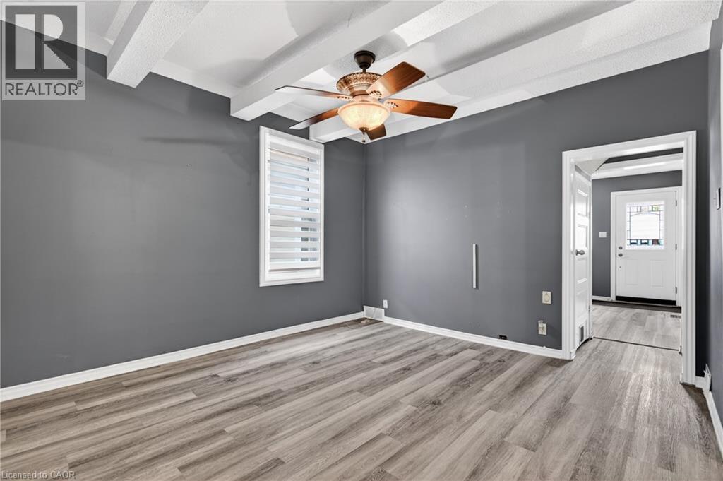 14 Cambridge Avenue, Hamilton, ON - Indoor Photo Showing Other Room