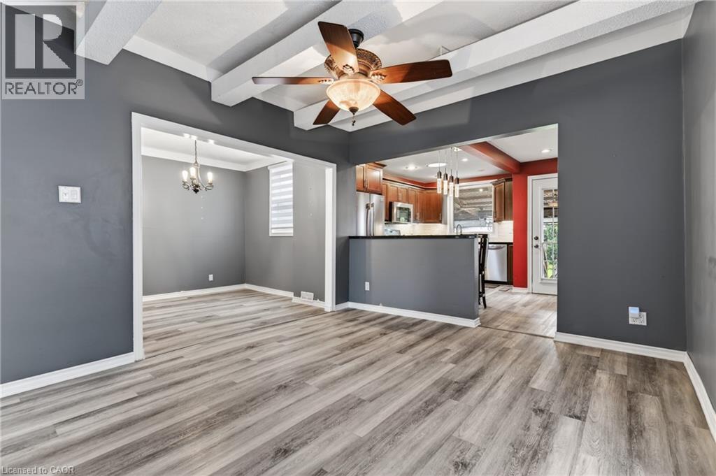 14 Cambridge Avenue, Hamilton, ON - Indoor