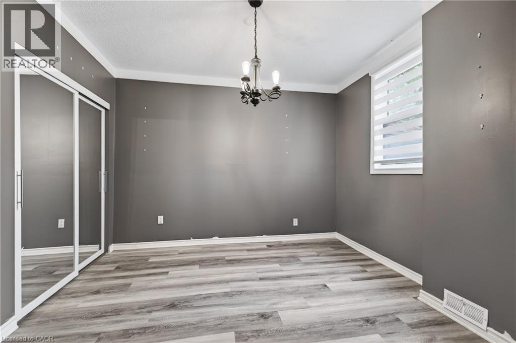 14 Cambridge Avenue, Hamilton, ON - Indoor Photo Showing Other Room