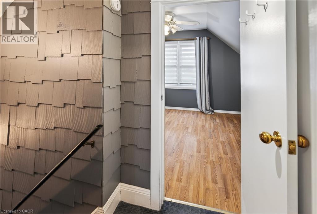 14 Cambridge Avenue, Hamilton, ON - Indoor Photo Showing Other Room