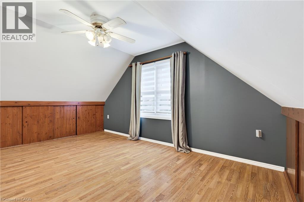 14 Cambridge Avenue, Hamilton, ON - Indoor Photo Showing Other Room