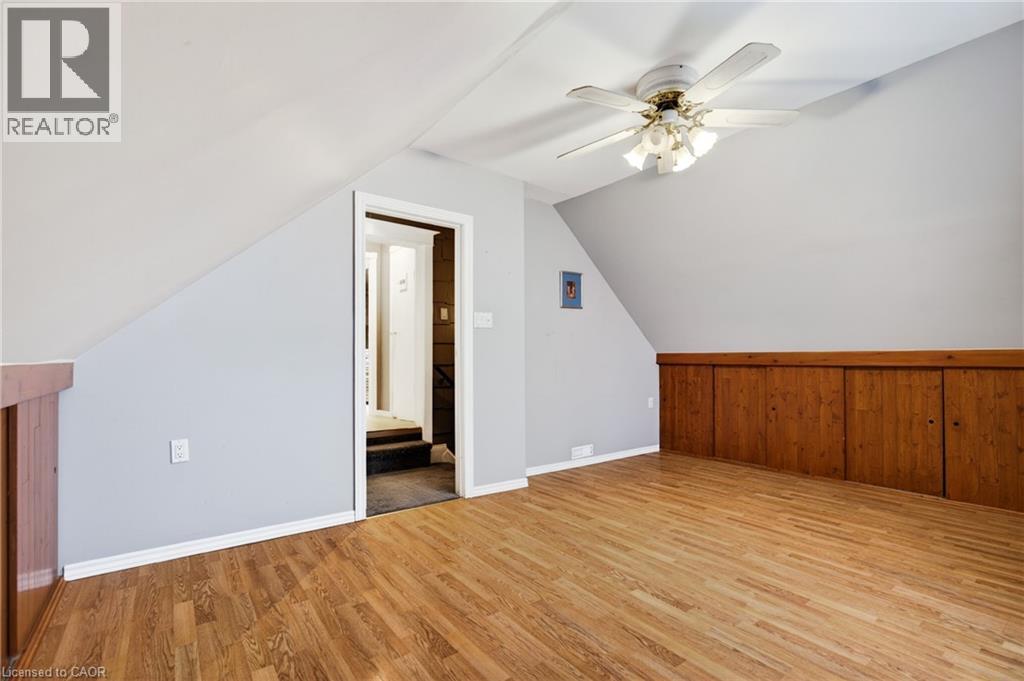 14 Cambridge Avenue, Hamilton, ON - Indoor Photo Showing Other Room