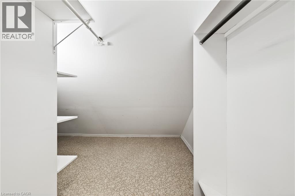 14 Cambridge Avenue, Hamilton, ON - Indoor