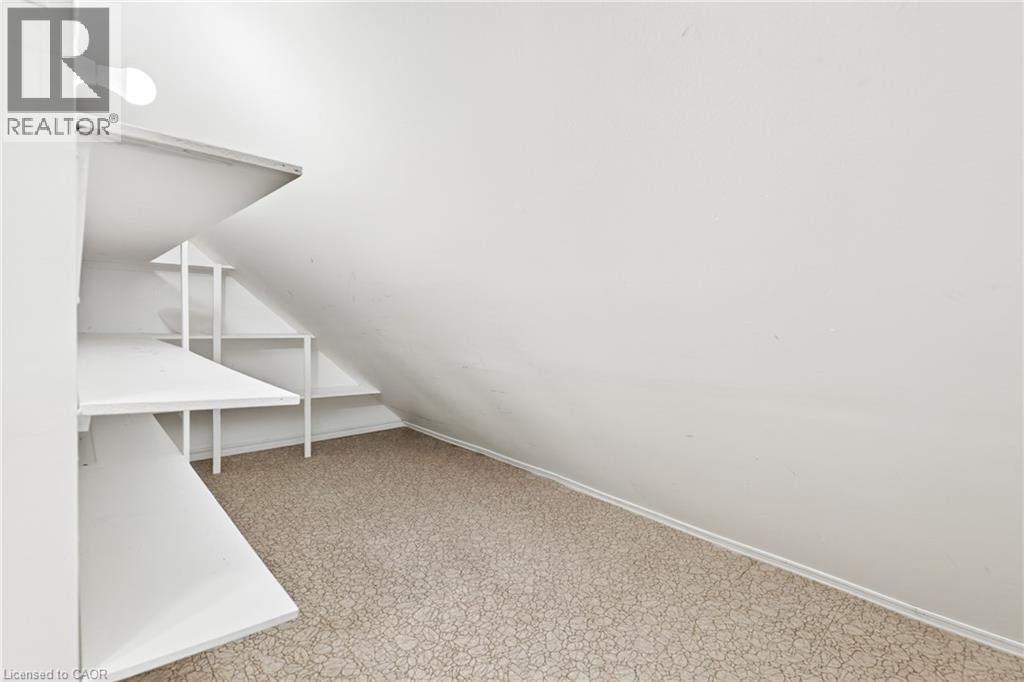 14 Cambridge Avenue, Hamilton, ON - Indoor