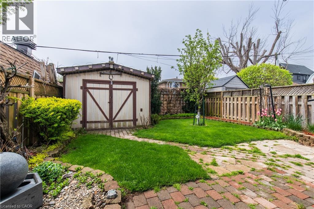 14 Cambridge Avenue, Hamilton, ON - Outdoor