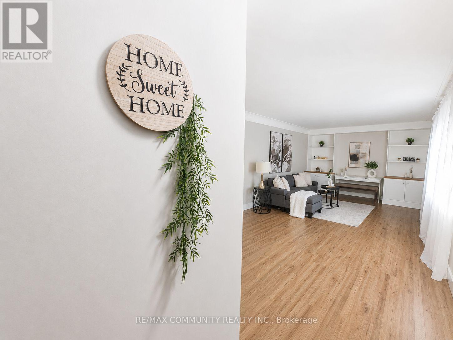 386 Whitney Avenue, Hamilton, ON - Indoor