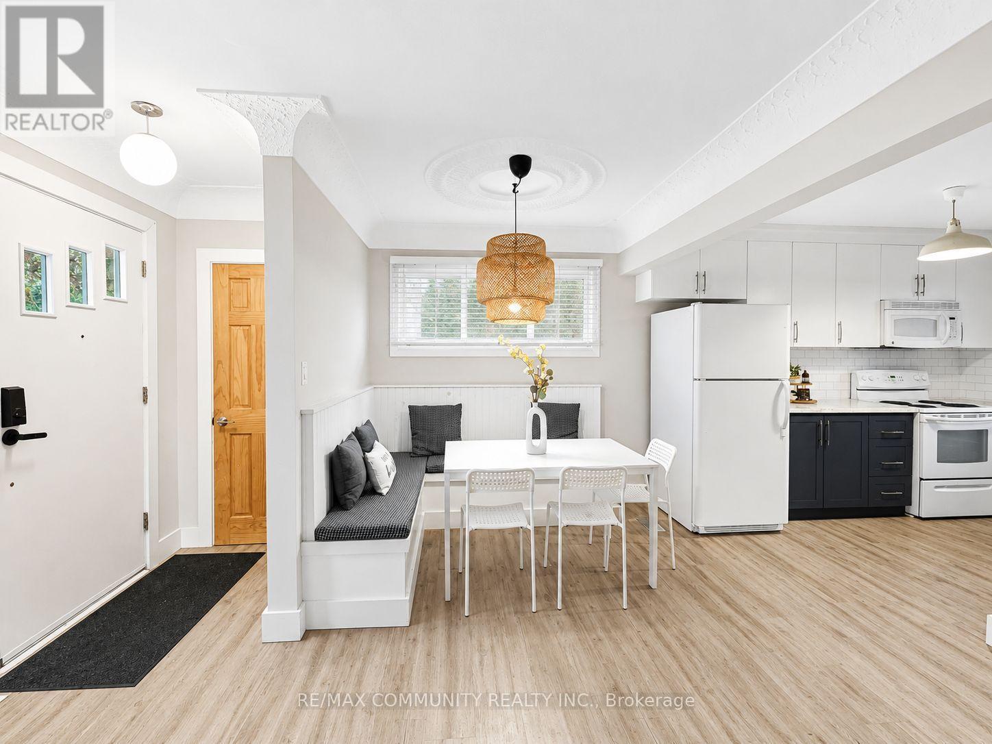 386 Whitney Avenue, Hamilton, ON - Indoor