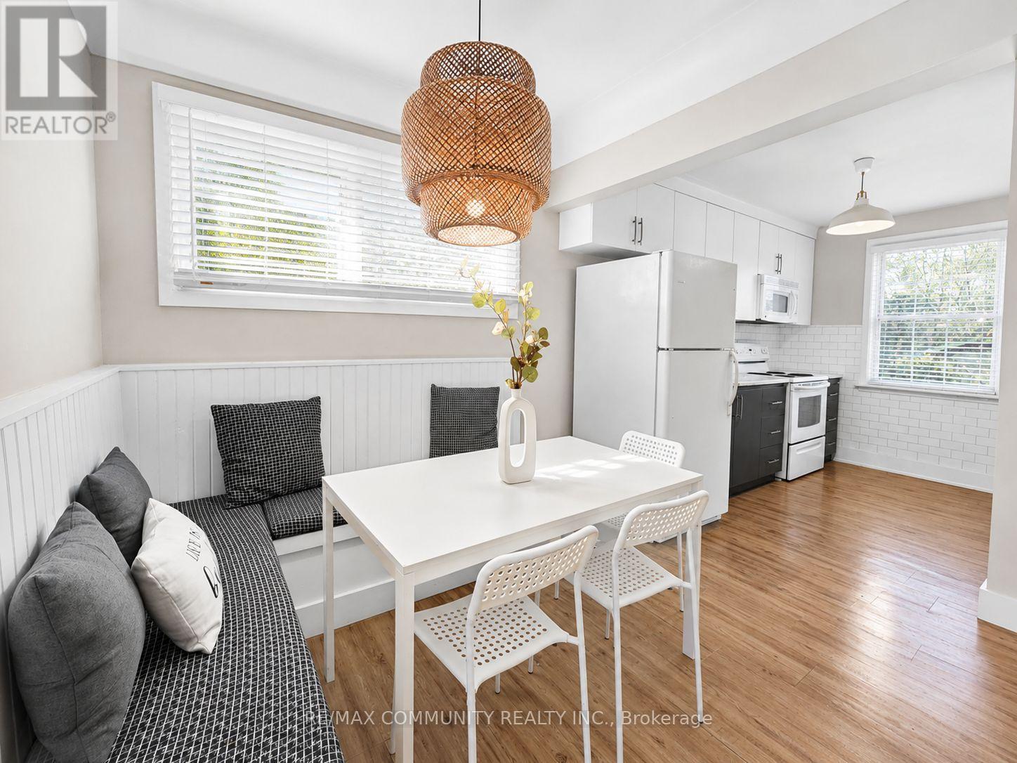 386 Whitney Avenue, Hamilton, ON - Indoor