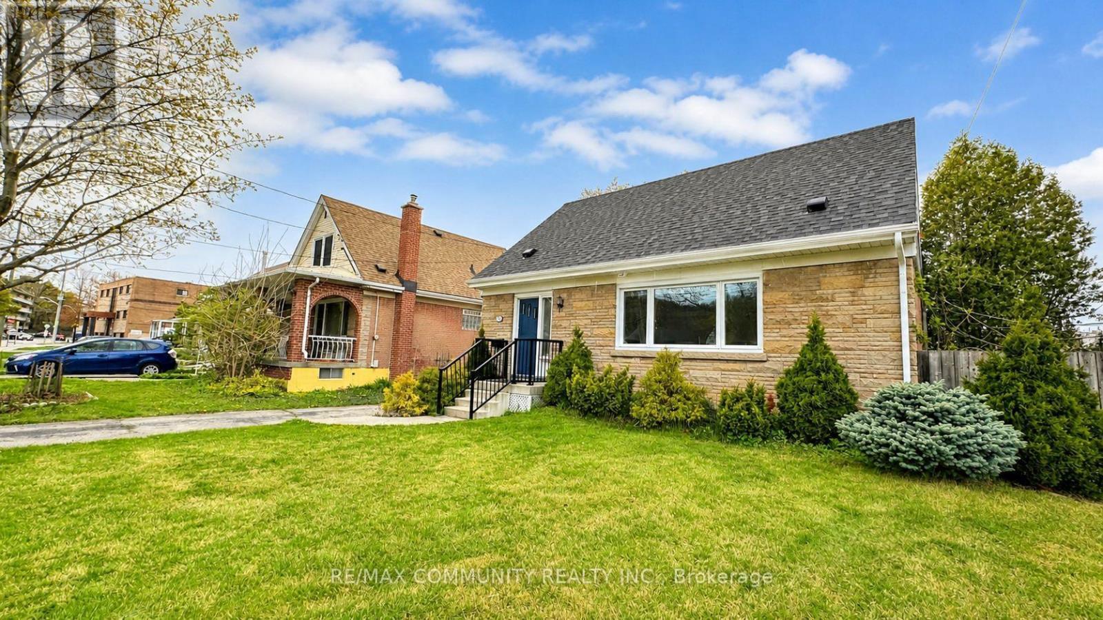 386 Whitney Avenue, Hamilton, ON - Outdoor