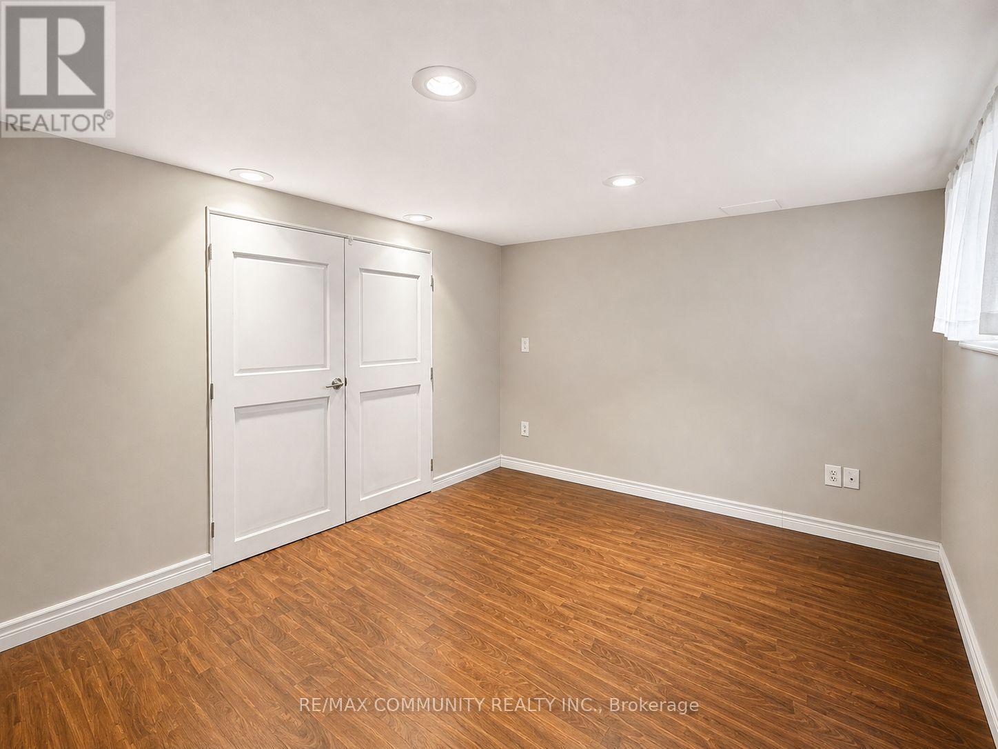 386 Whitney Avenue, Hamilton, ON - Indoor Photo Showing Other Room