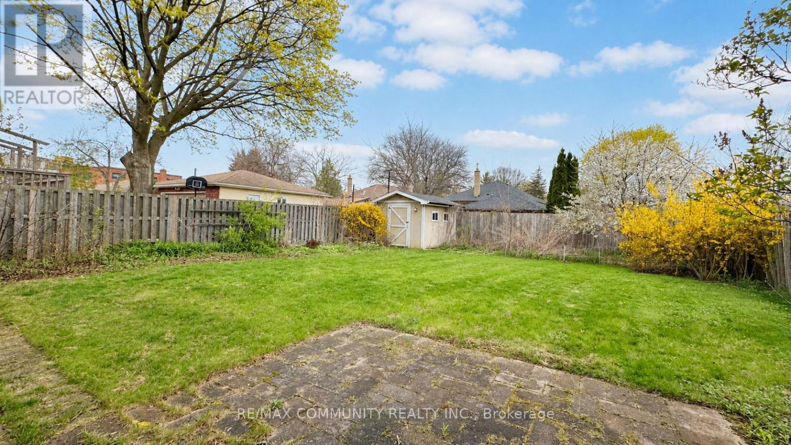 386 Whitney Avenue, Hamilton, ON - Outdoor