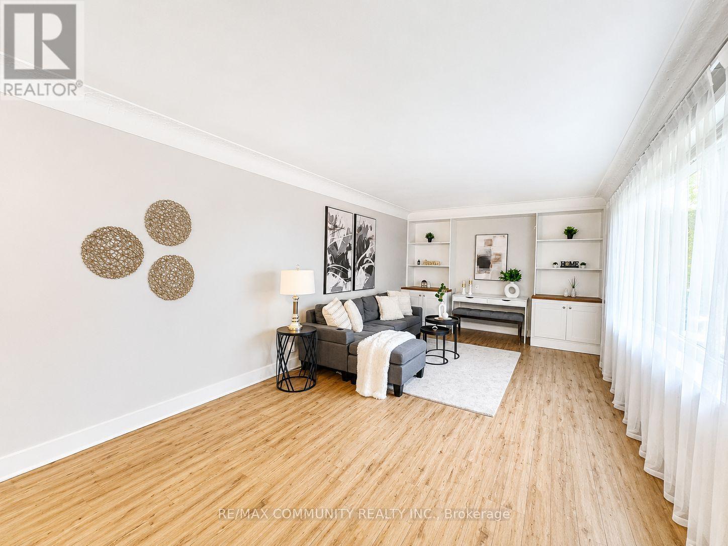 386 Whitney Avenue, Hamilton, ON - Indoor