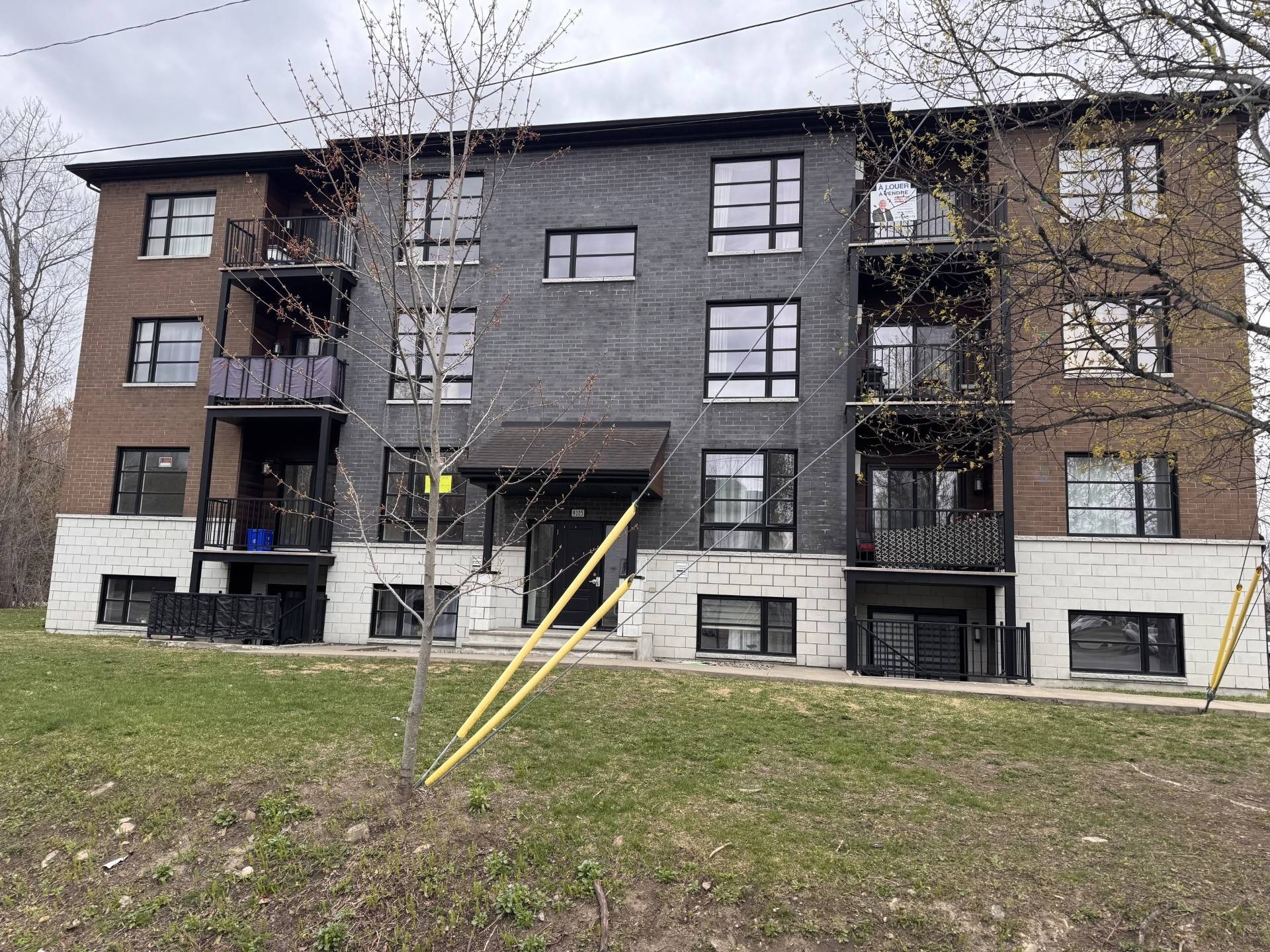 Front of Structure - 13-9105 Rue Des Outardes, Mirabel, QC - Outdoor With Facade